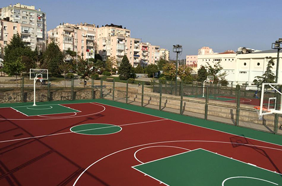Basketbol Sahasının Boyanması Ve Çizilmesi